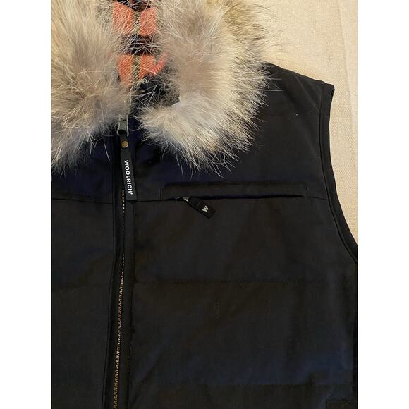 Woolrich Reversible Vest Black-RedPlaid Womens Large Coyote Fur Collar Down Vest - Picture 5 of 16